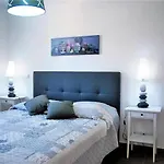Moderne Avec Terrasse, Parking Et Clim Au Lavandou - 4 Couchages - Fr-1-251-122