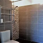 Moderne Avec Terrasse, Parking Et Clim Au Lavandou - 4 Couchages - Fr-1-251-122