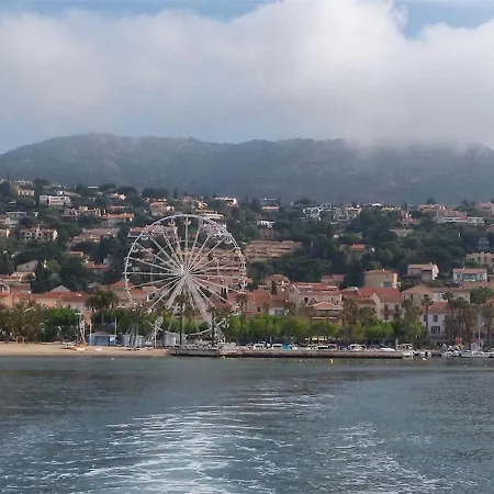 Moderne Avec Terrasse, Parking Et Clim Au Lavandou - 4 Couchages - Fr-1-251-122 Διαμέρισμα *