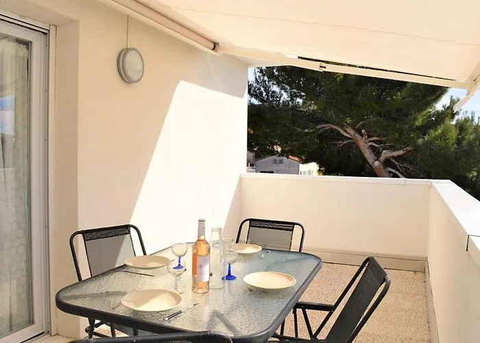 Moderne Avec Terrasse, Parking Et Clim Au Lavandou - 4 Couchages - Fr-1-251-122 Lägenhet