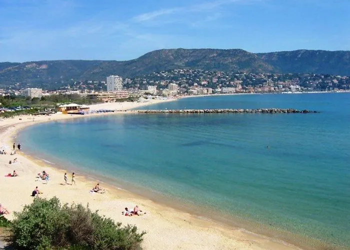 Moderne Avec Terrasse, Parking Et Clim Au Lavandou - 4 Couchages - Fr-1-251-122 *